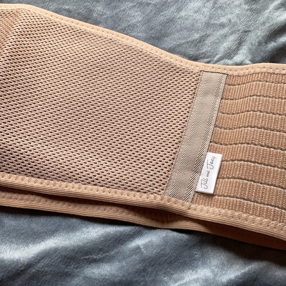 Jill and Joey Maternity Support Belt - Picture 3 of 5